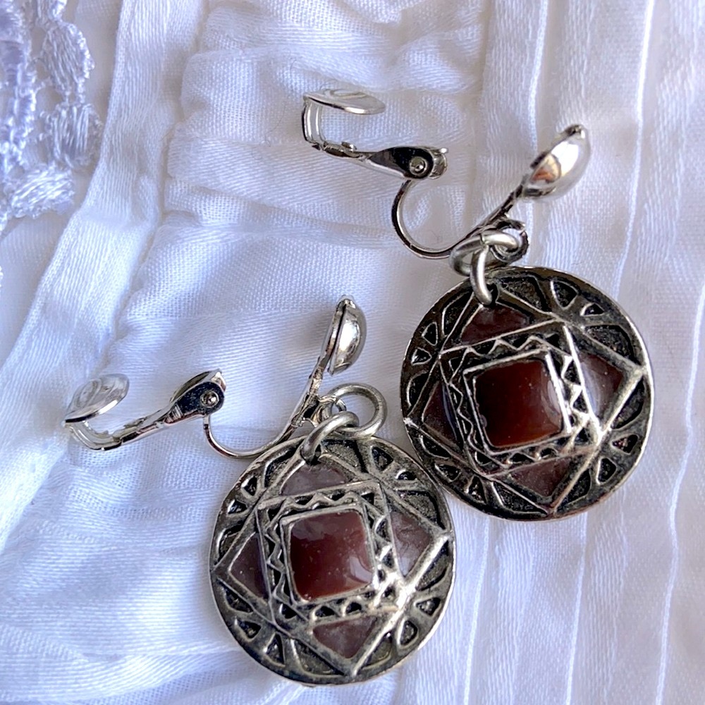 Vintage Clip On Earrings